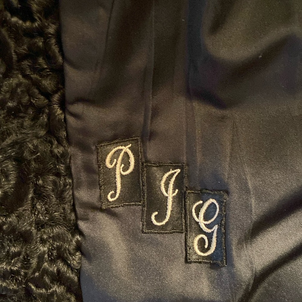 FUR - Picture 4 of 14